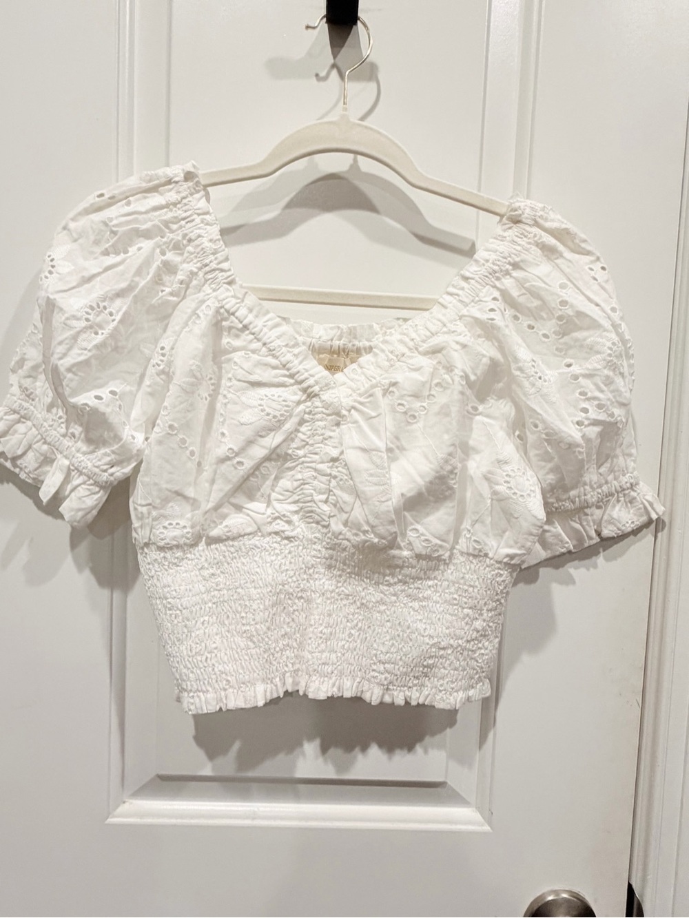 Jennifer & Grace NWT White Eyelet Smocked Puff Sleeve Crop Top XS